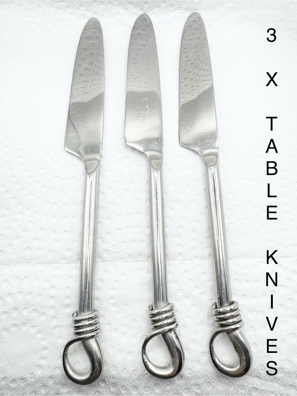 Gourmet Settings Twist 18/10 Stainless Steel Flatware 16 Piece Set - Picture 6 of 16